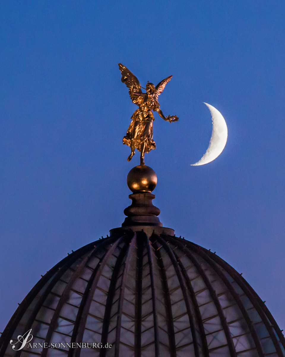 StructNLight by ArneSonnenburg 190104